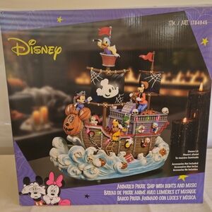 Brand New Disney Animated Pirate Ship with Lights and Music